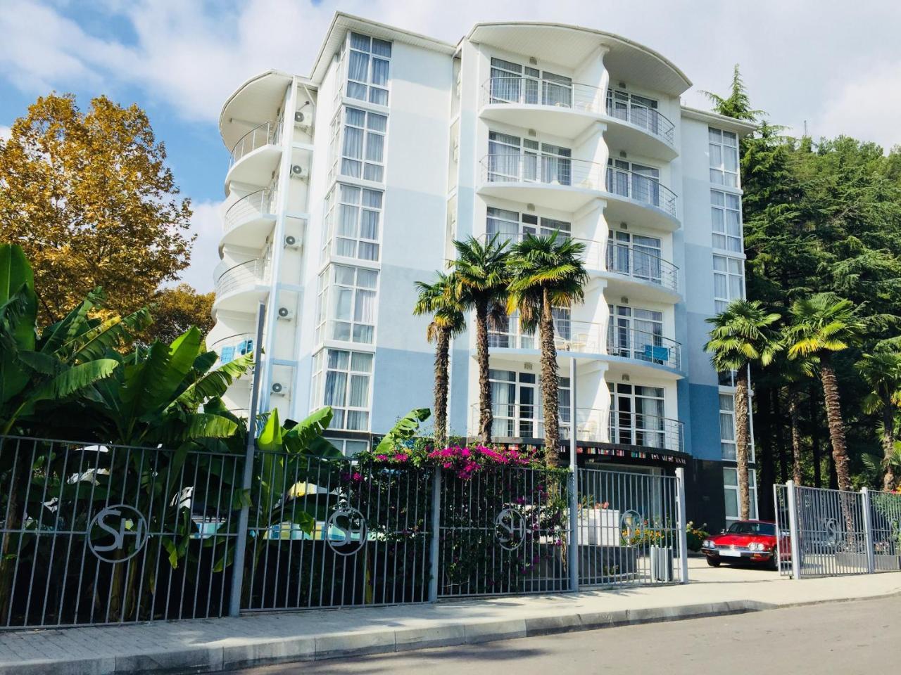 Sunrise Garden Hotel 3* Gagra Exterior foto